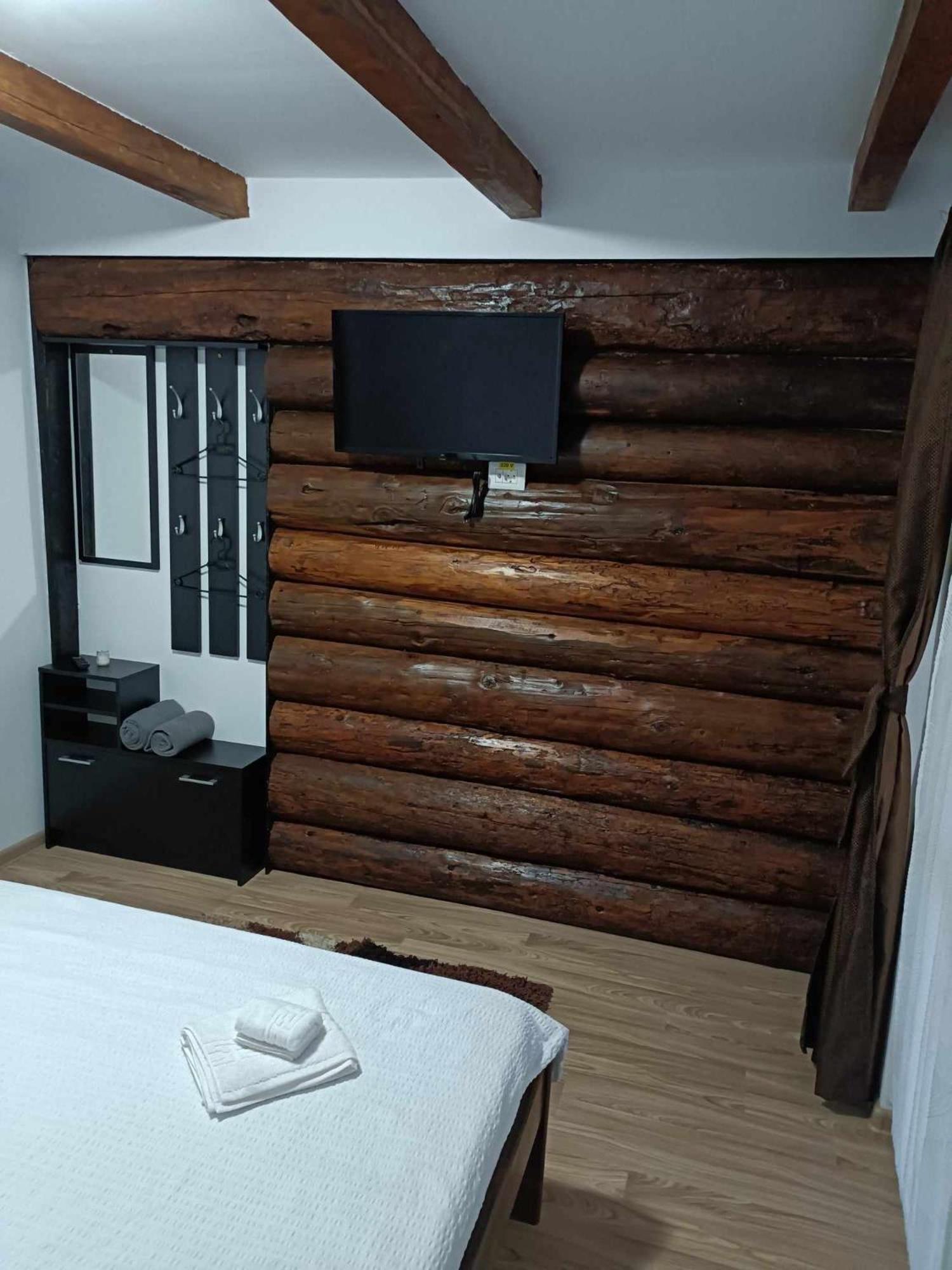 Casa Valentina 호텔 Vişeu de Sus 외부 사진